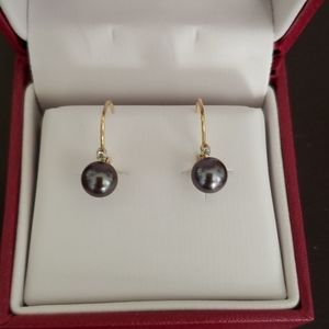 Black fresh water pearl earrings